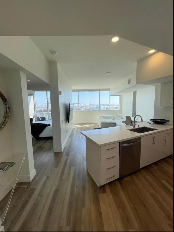 Luxury Designer Suite With Rooftop Pool, Gym San Diego Bagian luar foto